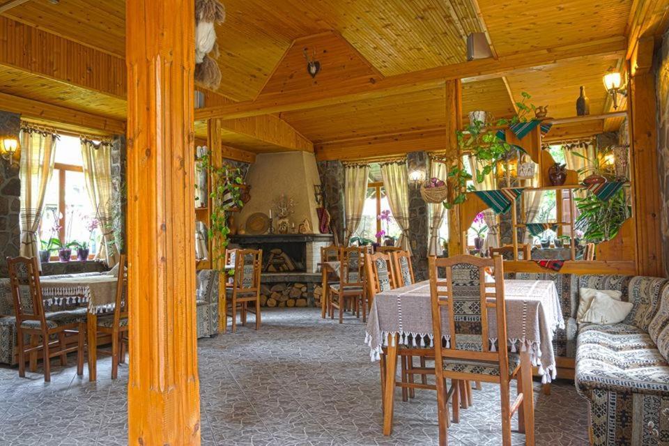 Стар Мерак Hotel Ribarica Kültér fotó