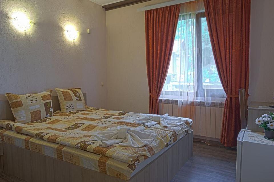 Стар Мерак Hotel Ribarica Kültér fotó