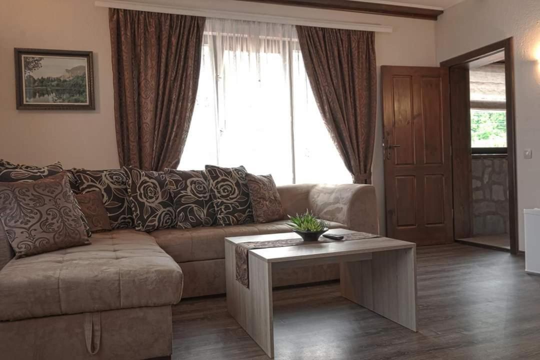 Стар Мерак Hotel Ribarica Kültér fotó